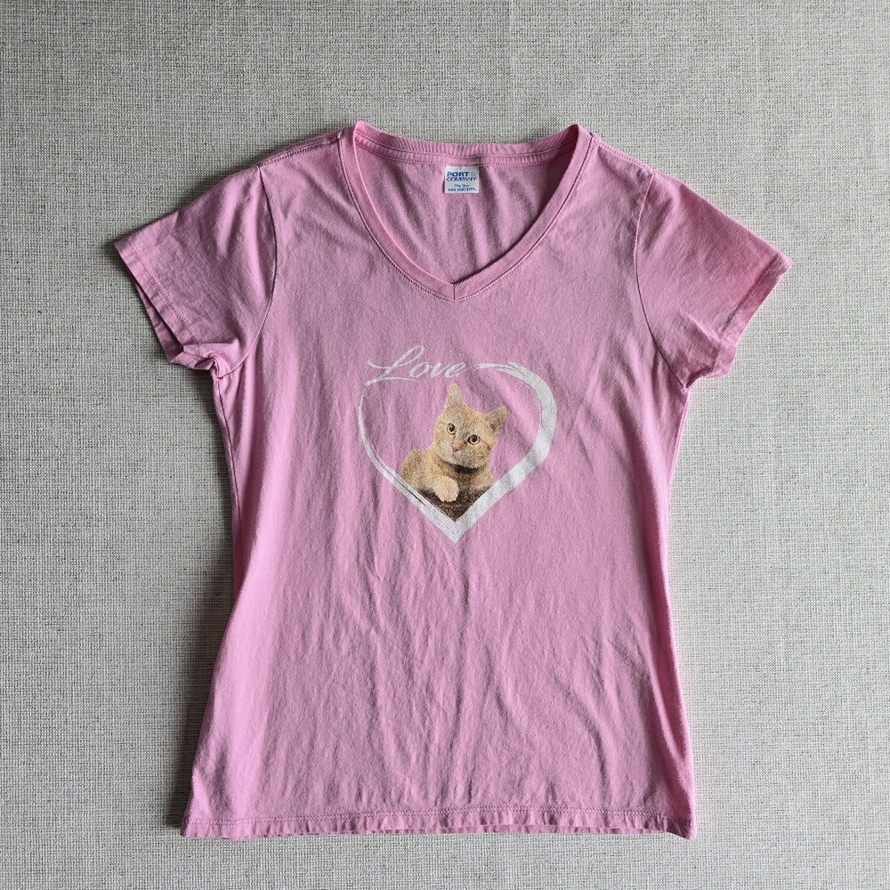 PORT & COMPANY womens v-neck kitty graphics tee